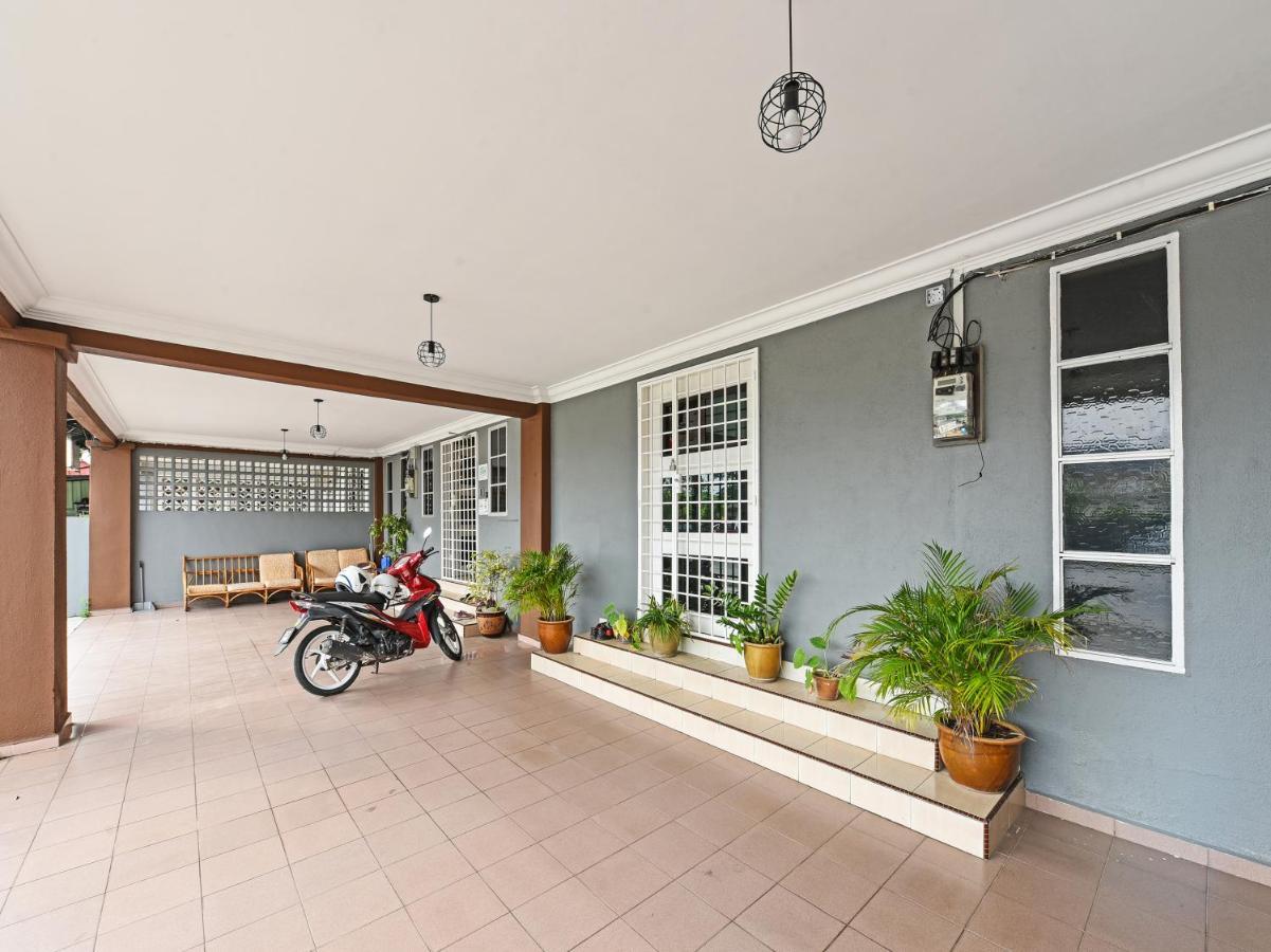 Oyo 90363 Nyamanya Inn กวนตัน ภายนอก รูปภาพ