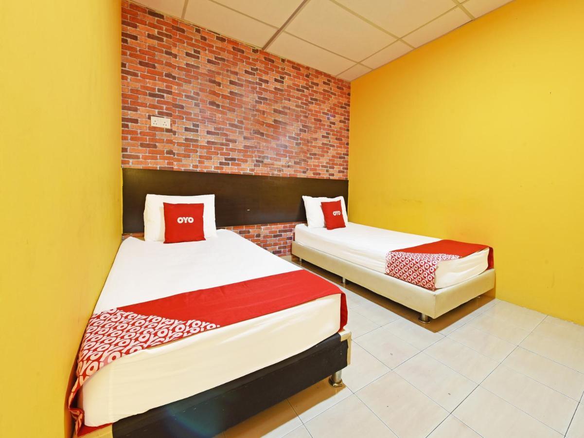 Oyo 90363 Nyamanya Inn กวนตัน ภายนอก รูปภาพ
